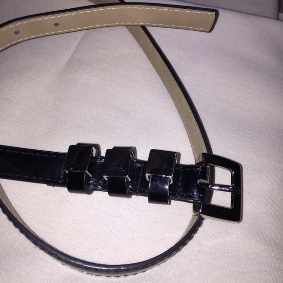 3/$20 Nine WEST BLACK PATENT BELT W/SILVER BUCKLE - Picture 2 of 6